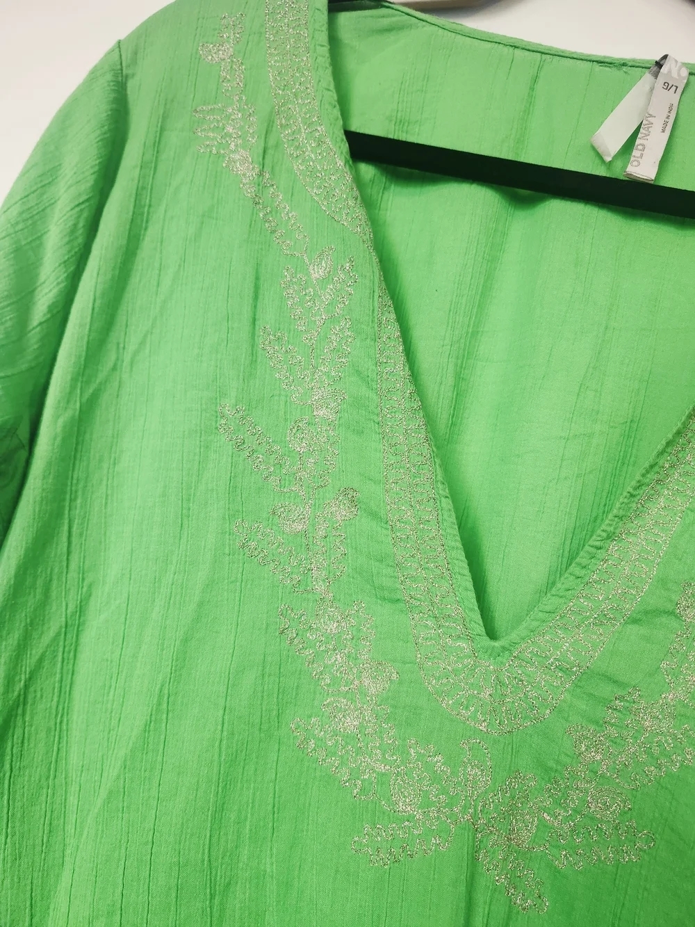 Old Navy Lime Green Embroidered V-Neck Tunic - Picture 2 of 7
